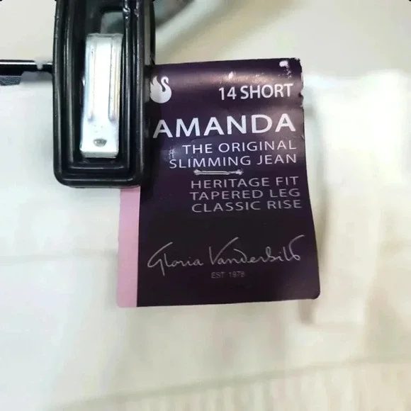 *NWT* Gloria Vanderbilt Amanda Classic High Rise White Denim Size 14 Short - Picture 4 of 6